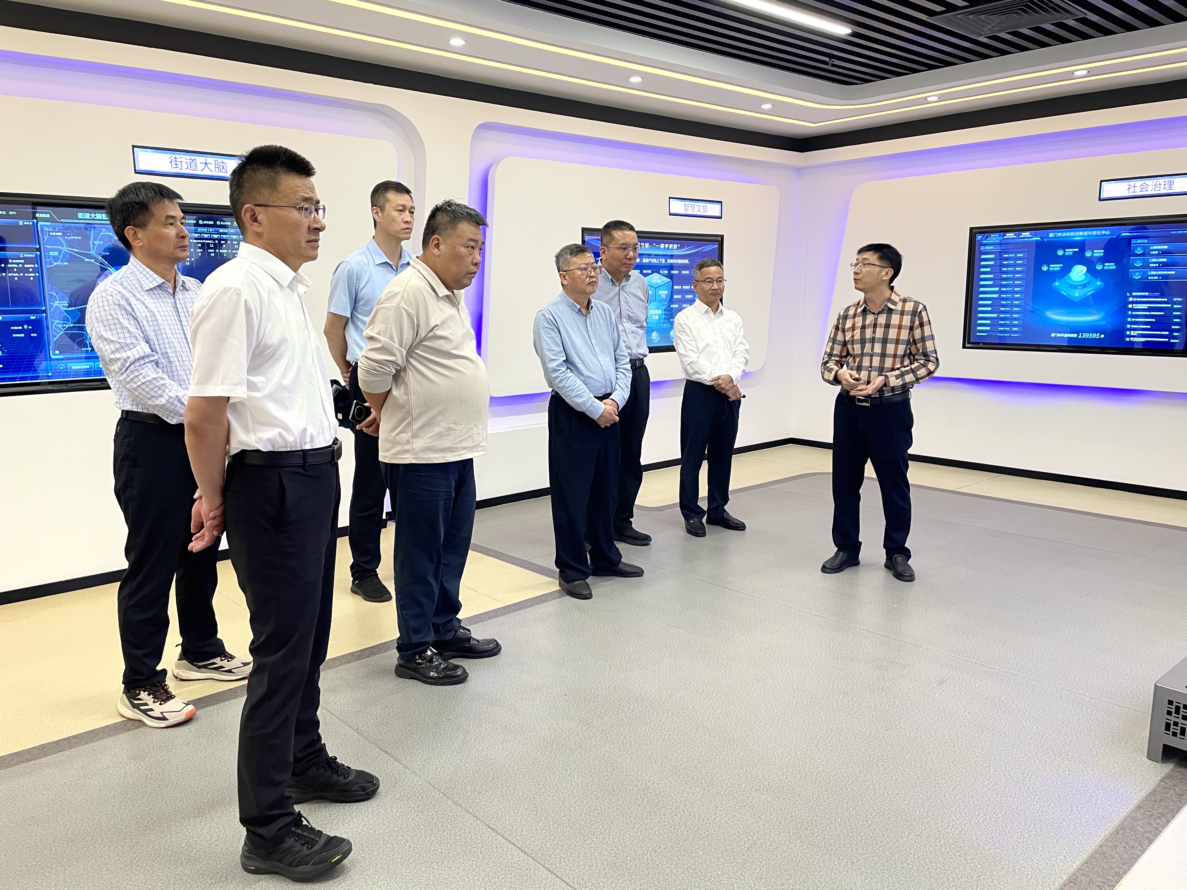 ceea79a9d0e2819b76eaf1ad39fe0b1b.jpg ceea79a9d0e2819b76eaf1ad39fe0b1b.jpg